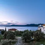 Nest Luxury Apartmán Nikiana