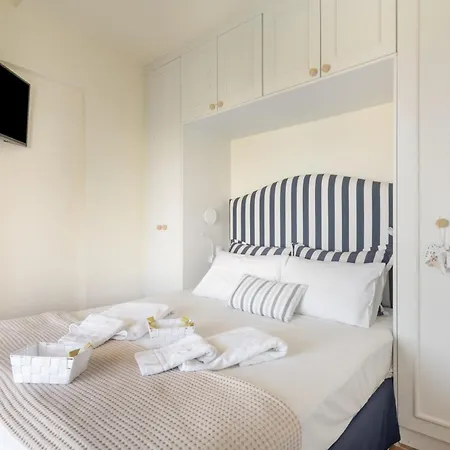 Nest Luxury *